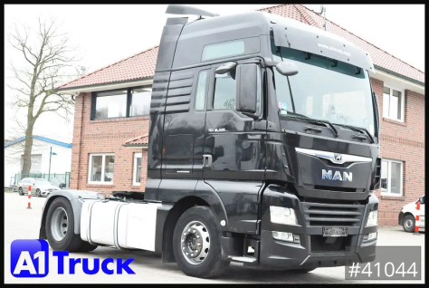 TGX 18,420, BLS, XXL, 2 Tanks, Nav Sound Safety 