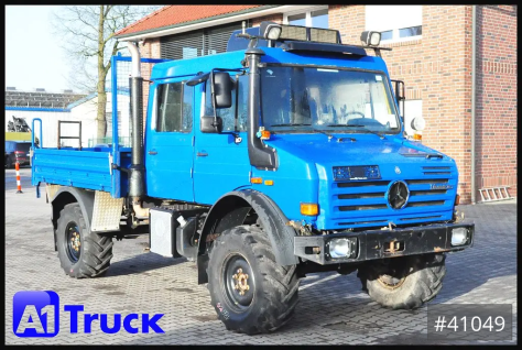 437/25 U4000, 4x4, Pritsche, Doka, 6 Sitze
