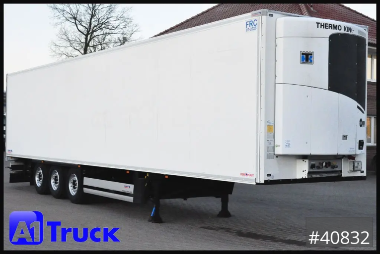 Schmitz - Kühlkoffer - Auflieger - Rohrbahnen Meat  SLXi 300 FRC, 3918 Stunden 