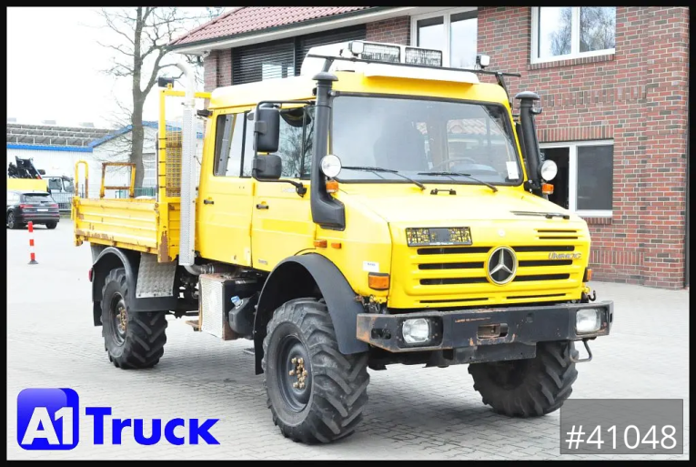 Unimog - Pritsche - LKW > 7.5 - U4000, 437/25 4x4, Pritsche, Doka, Allrad 6 Sitze, 