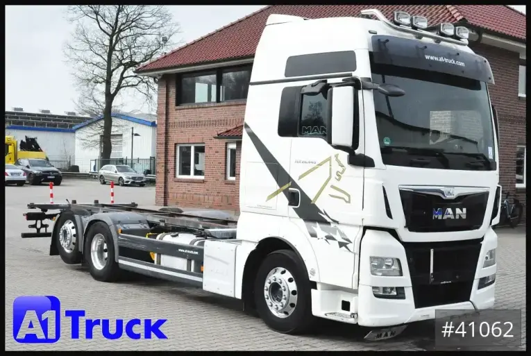 MAN - BDF-Fahrzeug - LKW > 7.5 - TGX 26,440 XXL, BDF, 7,45 Midi, Alu, Sound