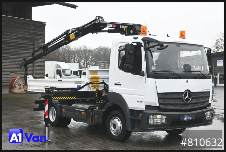 Mercedes-Benz - Kipper 3 Seiten - LKW > 7.5 - Atego 823 Kipper Kran, Hiab, Klima, 2x AHK,Meiller